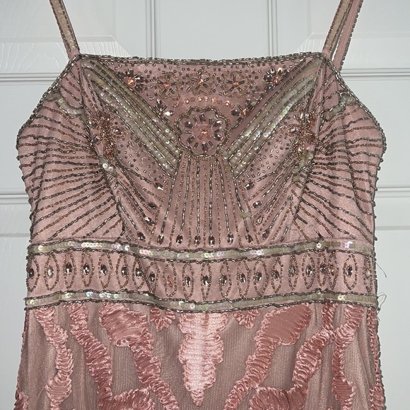 Beautiful SUE WONG DRESS - Picture 3 of 12